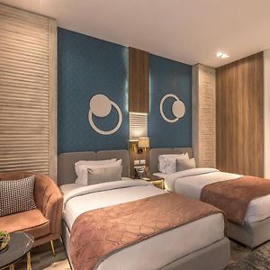 Deluxe Double or Twin Room Lake View